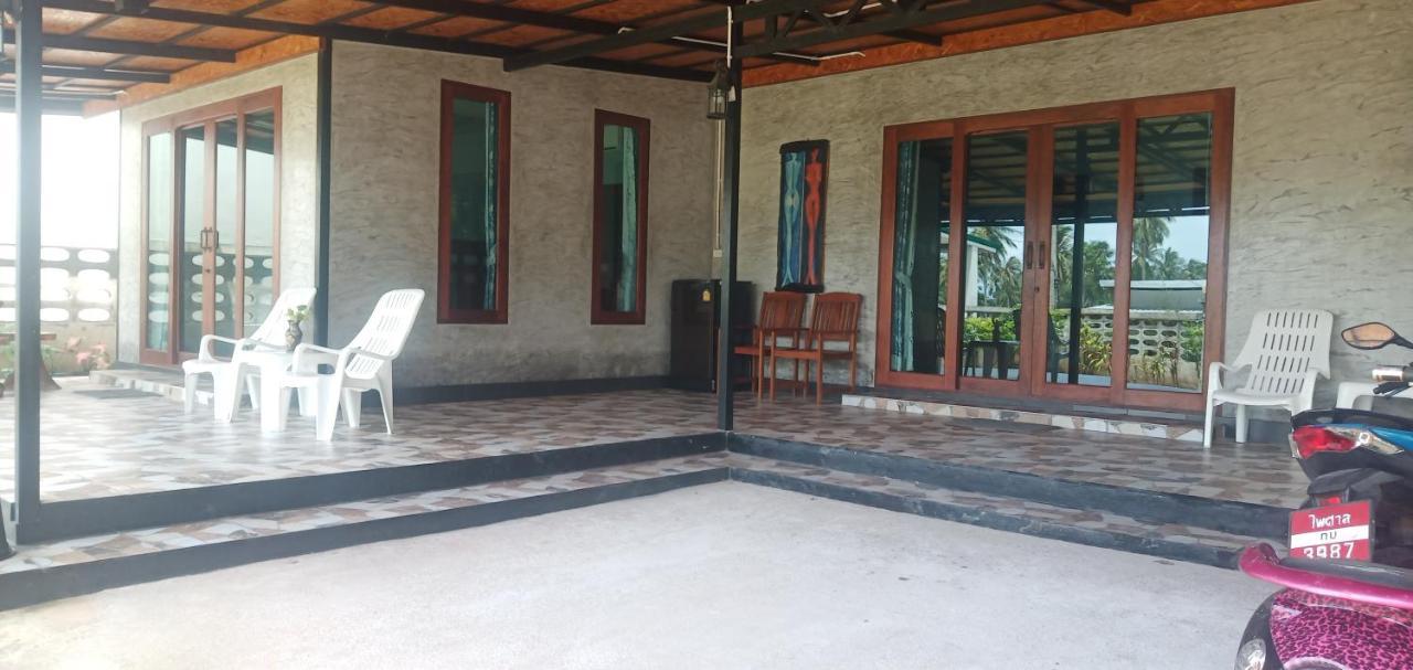 Kohjum Freedom Resort Koh Jum Exteriör bild