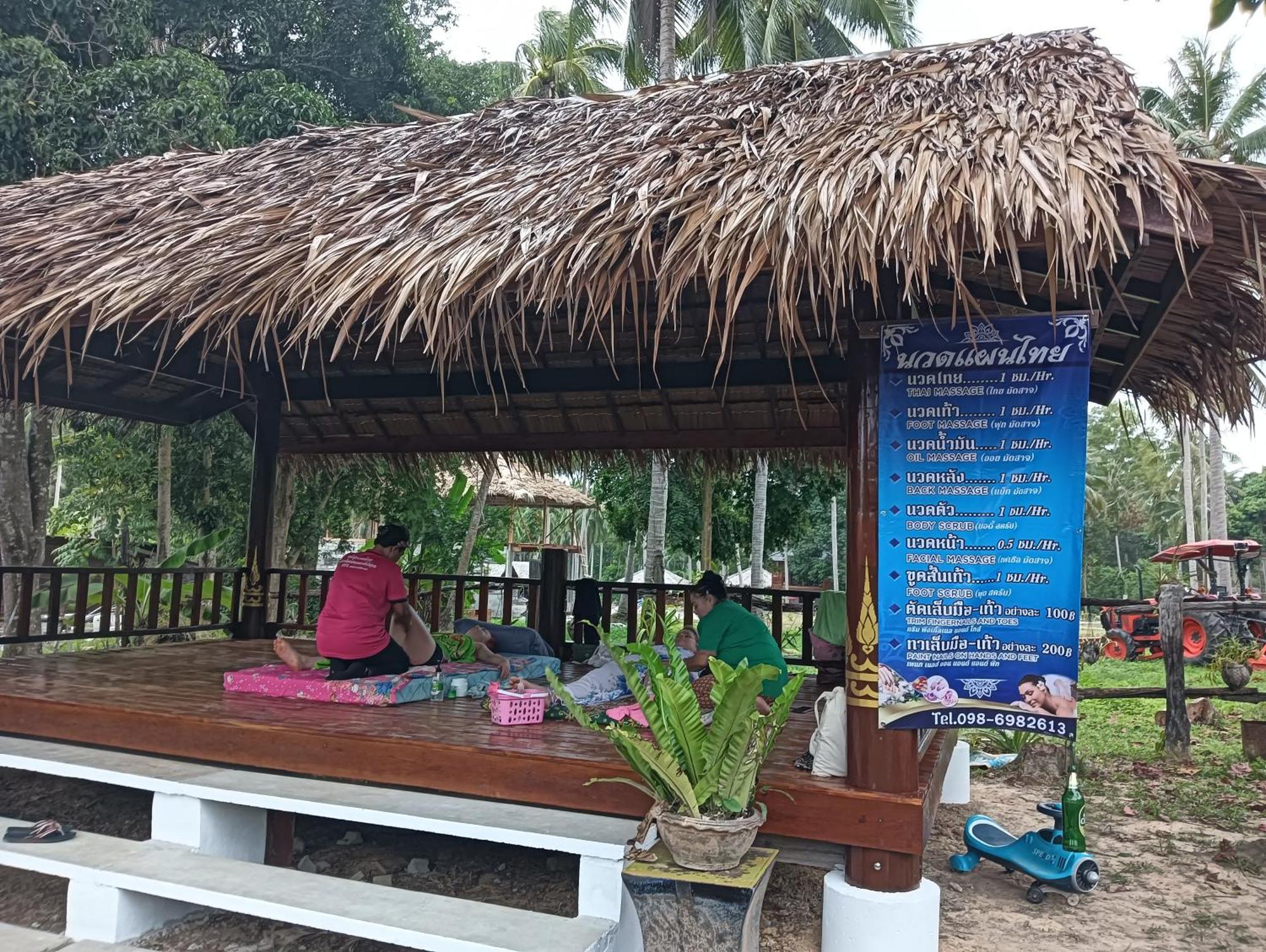 Kohjum Freedom Resort Koh Jum Exteriör bild