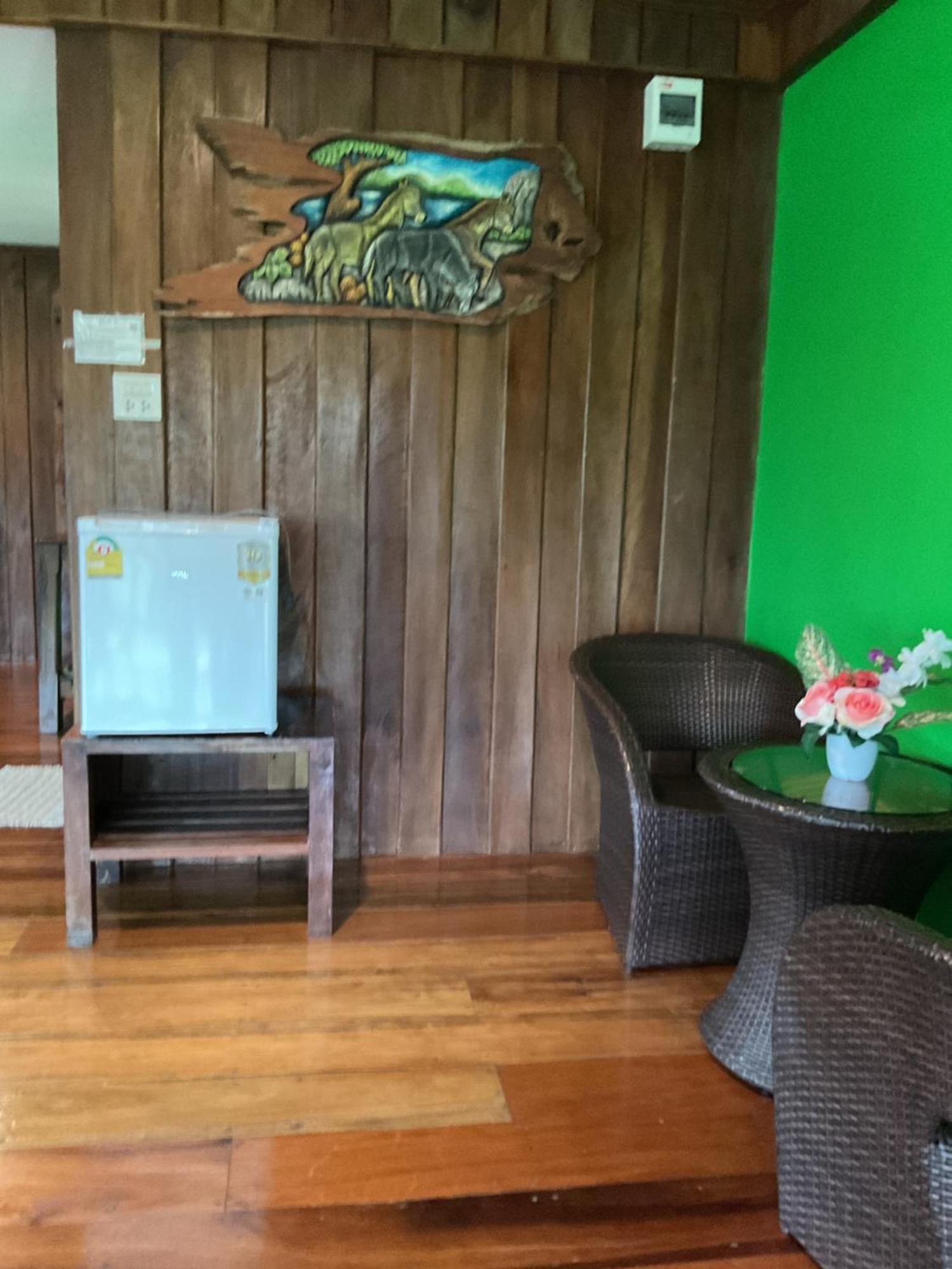Kohjum Freedom Resort Koh Jum Exteriör bild