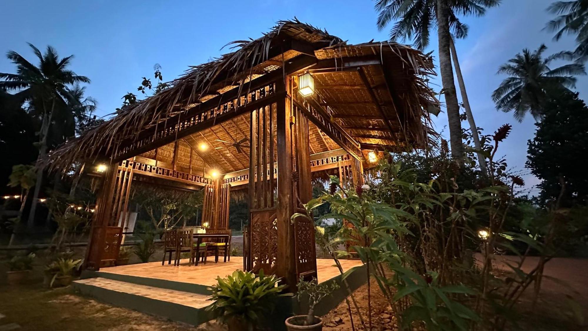 Kohjum Freedom Resort Koh Jum Exteriör bild